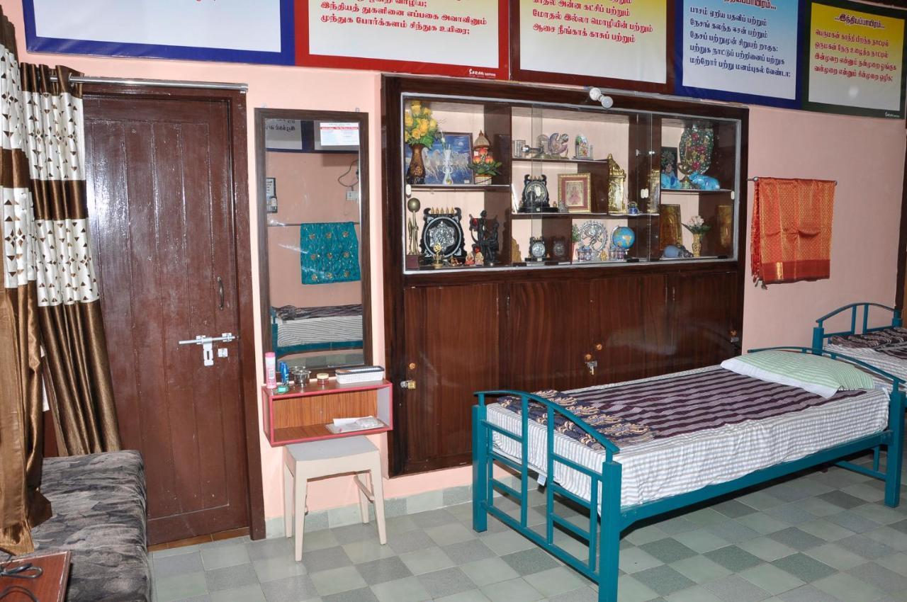 Homestay Senthil Akam 치담바람 외부 사진