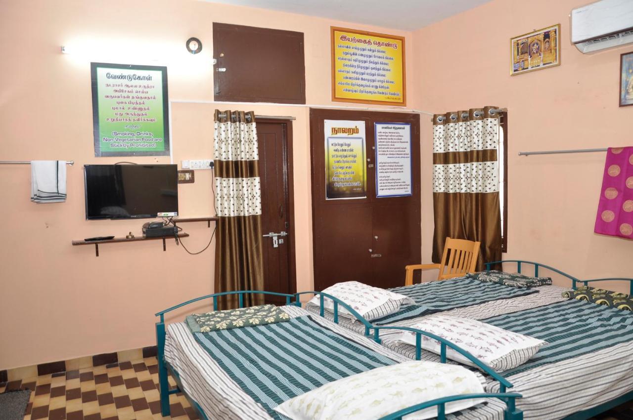 Homestay Senthil Akam 치담바람 외부 사진